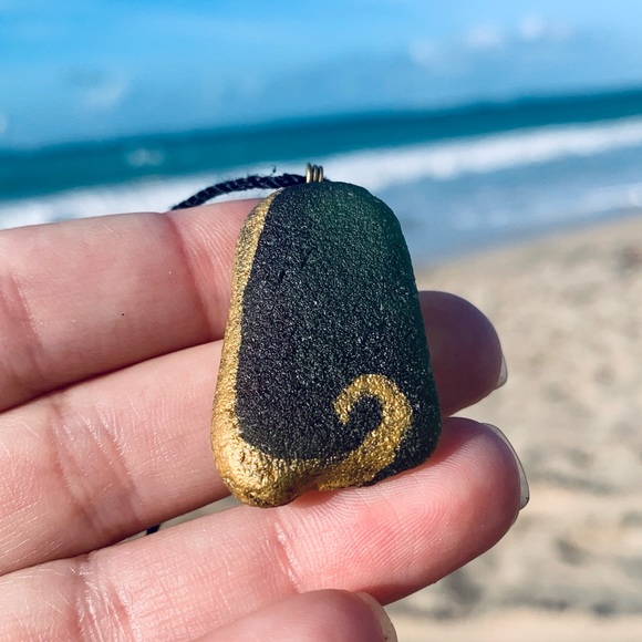 Gold Wave Seaglass Necklace - Picture 3 of 8